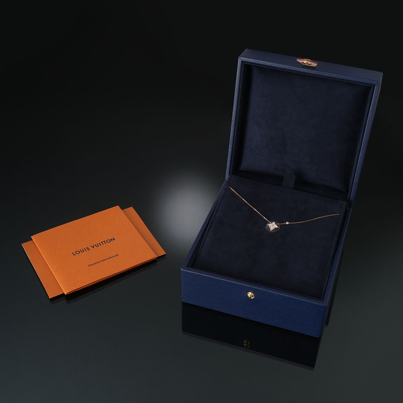 LOUIS VUITTON(NEW)루이비통 Q93892 블라썸 BB 스타 네크리스